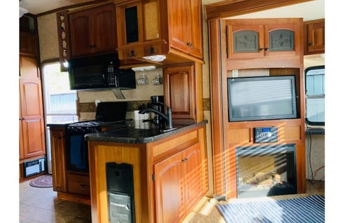 Big Pine Key Alquiler De RV | LARGE LOT & RV | LOWER KEYS