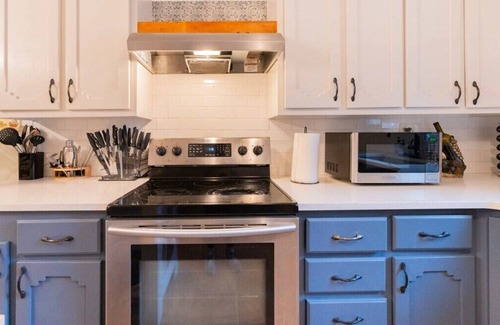Homecroft Casa | Large Lot SFR, close to IU, Downtown and Southport