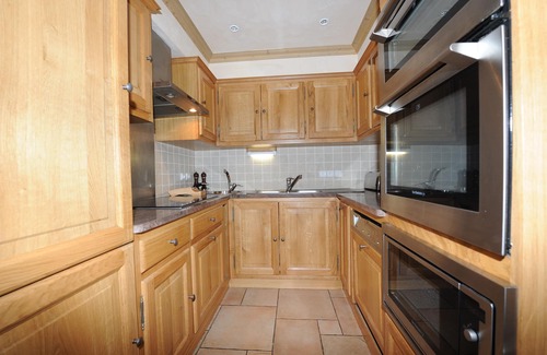 Val-d'Isere Apartamento | lujoso y espacioso apartamento en las pistas con precios especiales en abril.