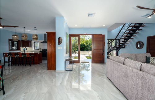 Cocoplum Villa | Large Luxury and Contemporary Villa with pool in the gated community of Naia
