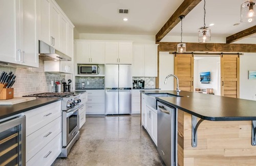 Wimberley Casa | Casa de lujo en el río Blanco con piscina y jacuzzi
