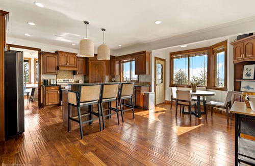 East Central Casa | Large luxury home! Views! Hot tub! Game room! EV charger! Pool table! Grill!