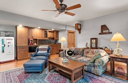 Lake Lure Casa | Large Luxury Home w/Hot Tub & Game Room with access to Rumbling Bald Resort