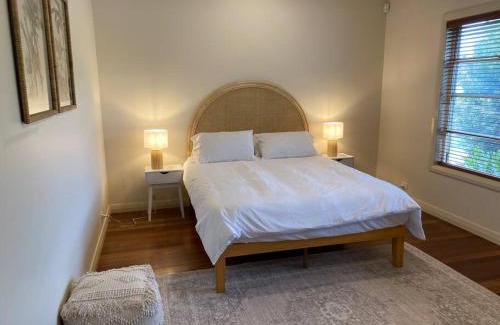 Mollymook Casa | Large luxury house with stunning beach views