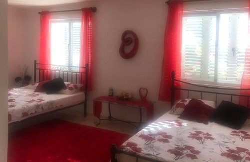 Kyrenia Villa | Large luxury villa with private pool in Lapta Kyrenia
