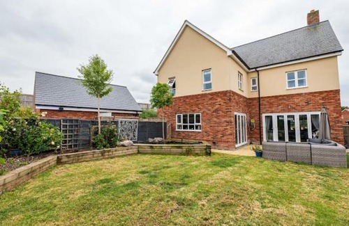 Sawtry Casa | Large Modern detached Family Home