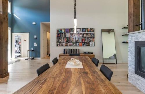Squamish Casa | Large Modern Home in Squamish