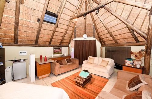 Greater Johannesburg Metropolitan Area Cabaña | Estudio grande y moderno con jardín privado en Bryanston