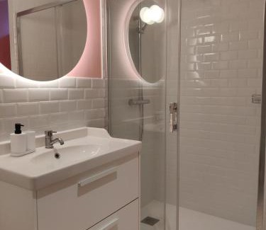 Chinon Apartamento | Large new studio, charming and quiet, historical center