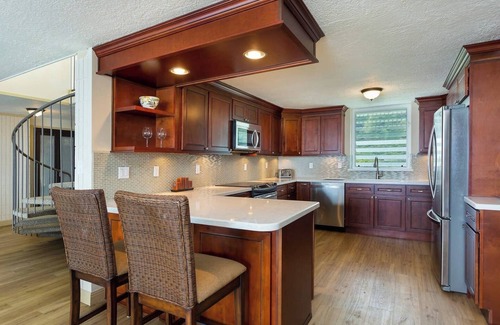 Punaluu Apartamento | Large Oceanfront Haven 3 4