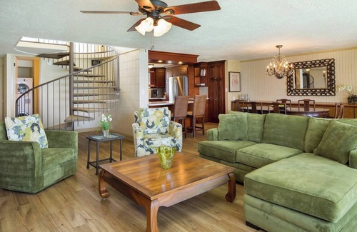 Punaluu Apartamento | Large Oceanfront Haven 3 4