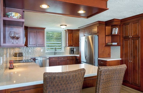 Punaluu Apartamento | Large Oceanfront Haven 3 4