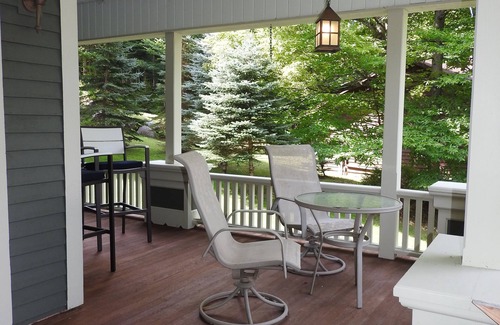 Old Forge Casa | Gran Old Forge Waterfront victoriana con muelle