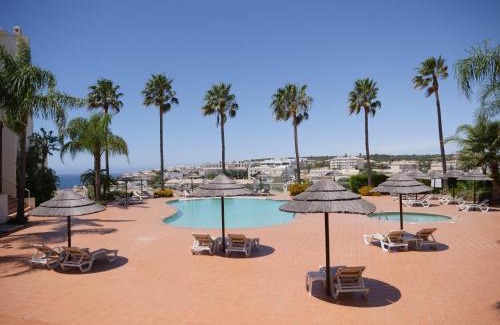 Porto de Mos Apartamento | Large Penthouse Near Porto de Mos Beach With Magnificent Views In Lagos