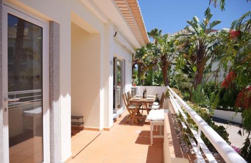 Porto de Mos Apartamento | Large Penthouse Near Porto de Mos Beach With Magnificent Views In Lagos