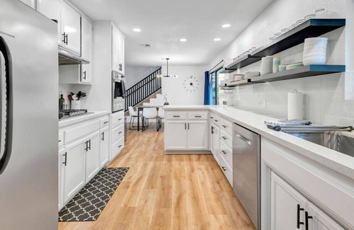 Atascadero Casa | Large Pool l Hot Tub l Spacious l Family Friendly