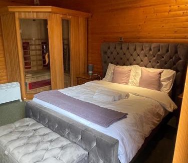 Grays Apartamento | Large Private En-suite Space