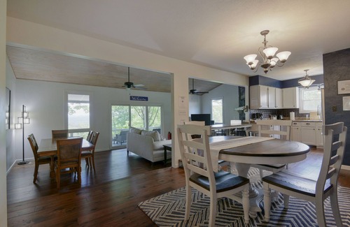 Branson West Casa | Large, private home mins to Silver Dollar City!