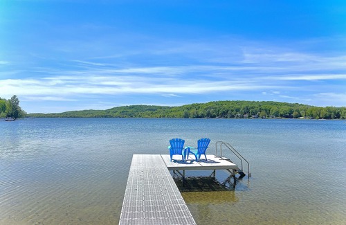Central Lake Casa | Large Private Lakefront Home w/HOT TUB. SWIM/BOAT/SKI/RELAX! Open year-round!
