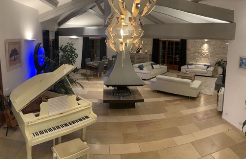 La Roque-sur-Ceze Casa | Gran villa provenzal de pie