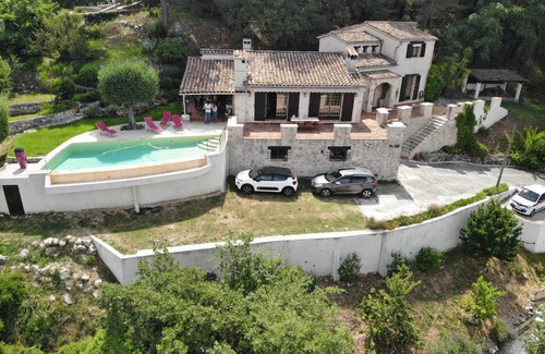 La Gaude Villa | Villa provenzal dominante muy tranquila con piscina