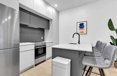 Southwest Condominio | Large renovated 1 bedroom, king bed, sleep 4