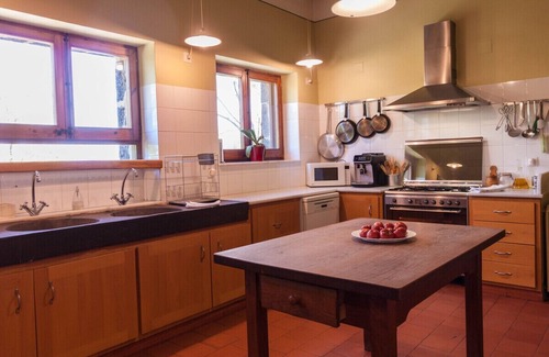 Olot Cabaña | Gran masía catalana restaurada con capacidad para 24 personas.