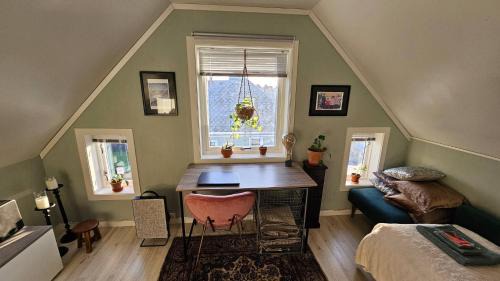 Alesund Casa | Large room in a unique apartment, balcony, free parking