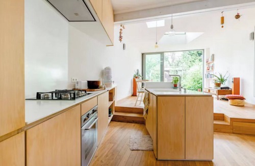 Sint-Lambrechts-Woluwe Casa | Large room with garden in townhouse in green quiet area Brussels near metro