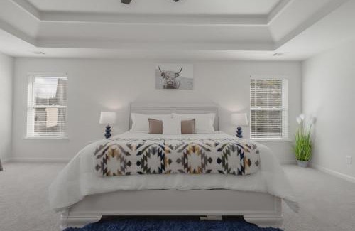 Braselton Casa | Large Rustic Family Home By RoadATL-KingBed-Firepit-Grill