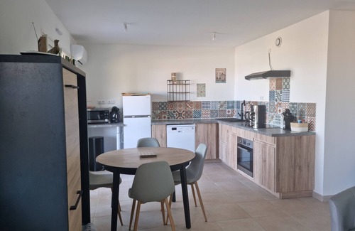 Bravone Apartamento | Large sea view apartment