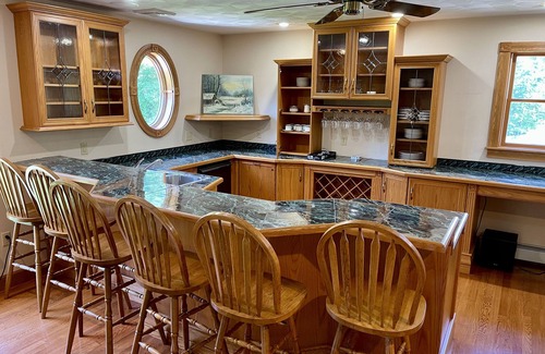 Falls Casa | Large Secluded Home w/ Private Pool, Hot-tub, Gym, Game room, and Bar Area.