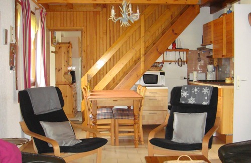 Formigueres Chalet De Esquí | Gran chalet confortable independiente en tierra boscosa