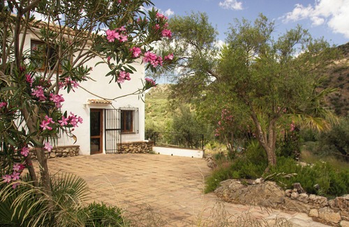Periana Villa | Capacidad 18, WiFi, ubicado entre la playa y las montañas, ideal para familias y grupos