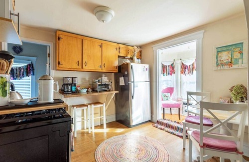 Montclair Casa | Spacious 4-bedroom house with WiFi and AC in beautiful Montclair