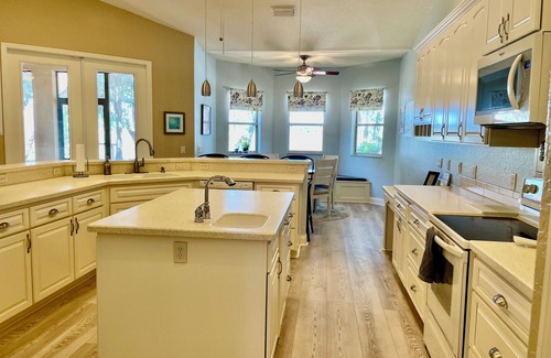 Hernando Casa | Large, spacious 4 BR Lake House w/ private dock- perfect for families!