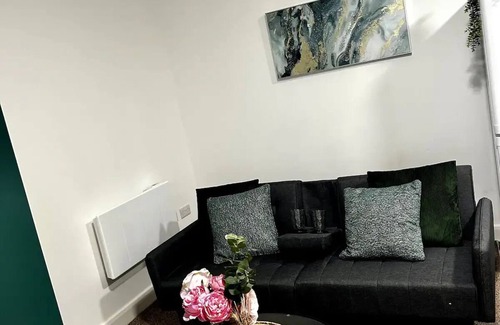 Failsworth Apartamento | Large spacious apartment- free parking- sleeps 6nn