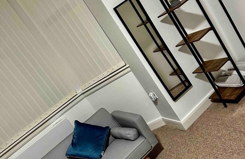 Failsworth Apartamento | Large spacious apartment- free parking- sleeps 6nn