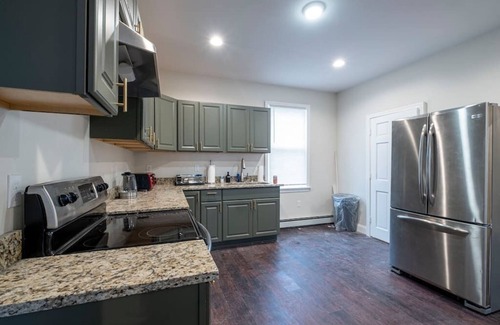 Federal Hill Apartamento | Large, Spacious & Modern Apt ★ Great For Families & Groups | Near Downtown