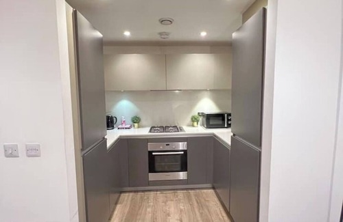 Vassall Apartamento | Large Spacious Modern Flat 1 Minute from station