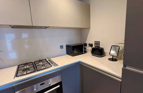 Vassall Apartamento | Large Spacious Modern Flat 1 Minute from station