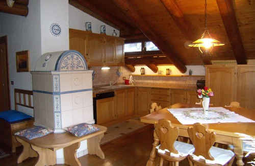San Vito di Cadore Villa | large stately apartment
