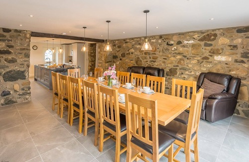 Rhyd-y-clafdy Cabaña | Large Stone Cottage With Hot Tub and Sea Views | Ty-Newydd-Llannor