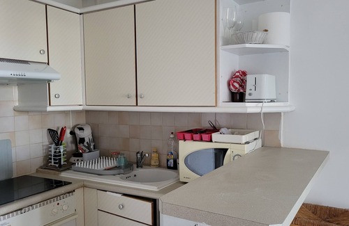 Antibes Apartamento | Large studio 4 people quiet residence with swimming pool