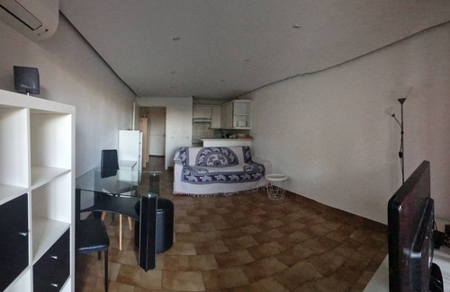 Antibes Apartamento | Large studio 4 people quiet residence with swimming pool