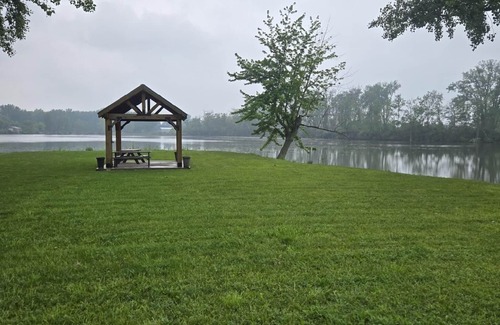 Gypsum Apartamento | Large studio cabin in Catawba island area with WiFi, AC, large parking area