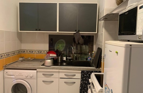 Bois Guillaume Cama Y Desayuno | Large studio with garden 10 minutes from LE SPOT town center and RER D station
