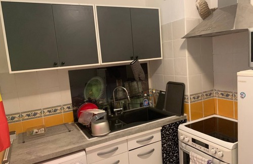 Bois Guillaume Cama Y Desayuno | Large studio with garden 10 minutes from LE SPOT town center and RER D station