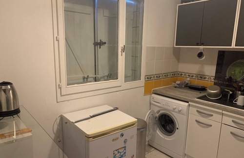 Bois Guillaume Cama Y Desayuno | Large studio with garden 10 minutes from LE SPOT town center and RER D station