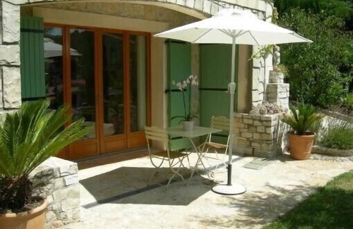 Carnoux-en-Provence Apartamento | Amplio estudio con piscina en el parque Cassis Calanques